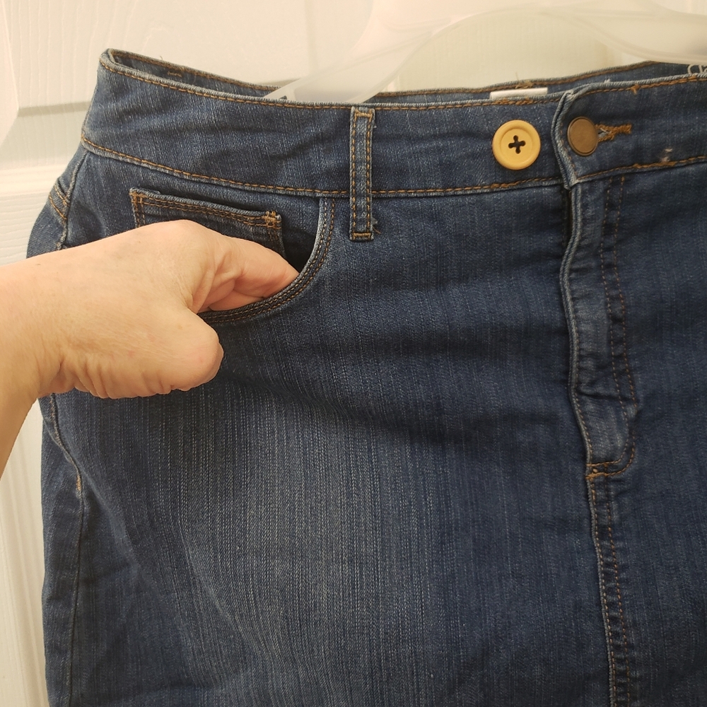 Croft & Barrow, classic fit, stretch skort, denim skort, size 10 - Picture 8 of 15